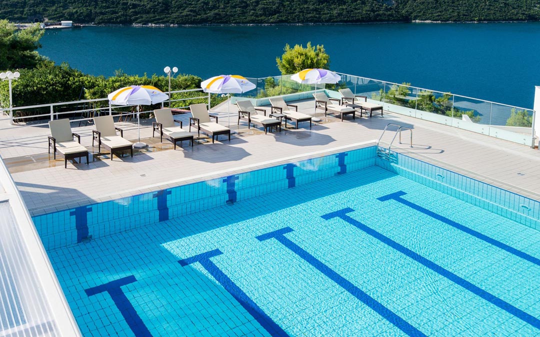 HOTEL-NEUM-NEUM-BOSNA-IN-HERCEGOVINA-BAZENSKA-KERAMIKA-LOKAR-ZASTOPSTVA