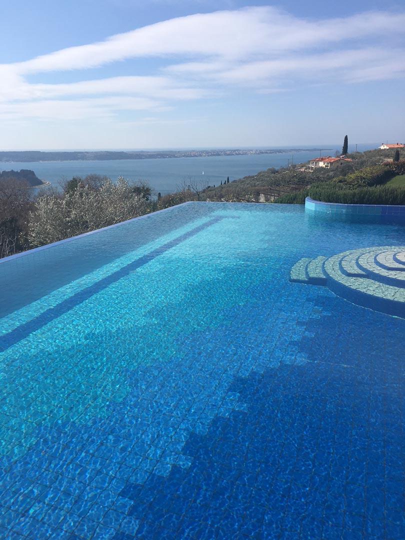 PRIVATNI-BAZEN-SLOVENSKA-OBALA-BAZENSKA-KERAMIKA-LOKAR-ZASTOPSTVA