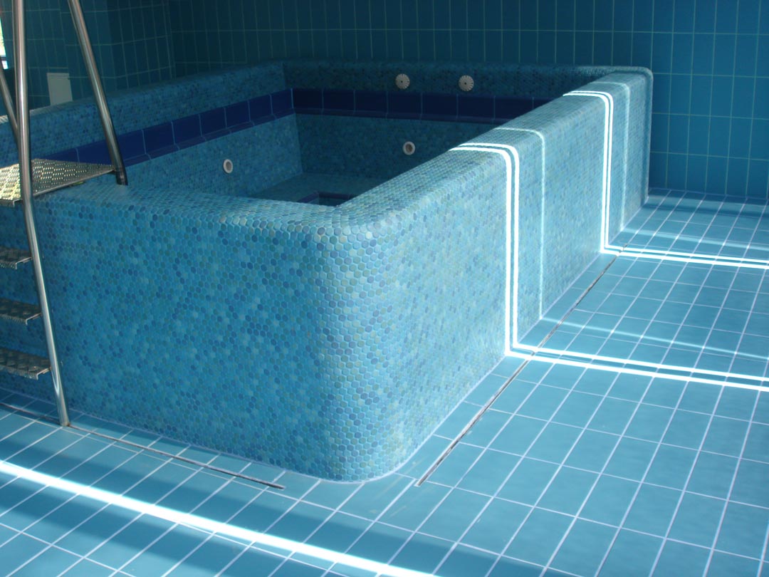 SPORTNI-PARK-RAVNE-NA-KOROSKEM-HLADNI-BAZEN-SLOVENIJA-BAZENSKA-KERAMIKA-LOKAR-ZASTOPSTVA